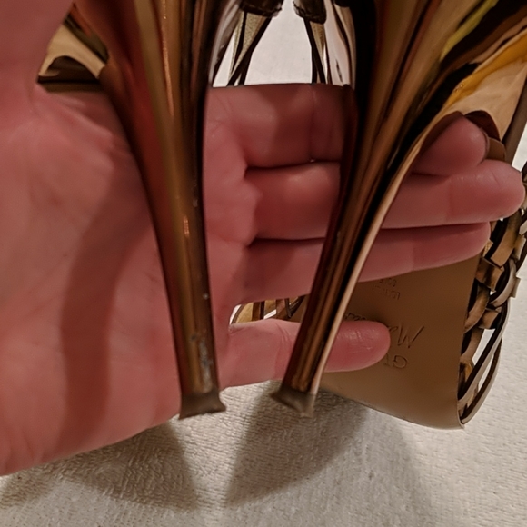 GUESS BY MARCIANO bronze heel - Picture 6 of 15